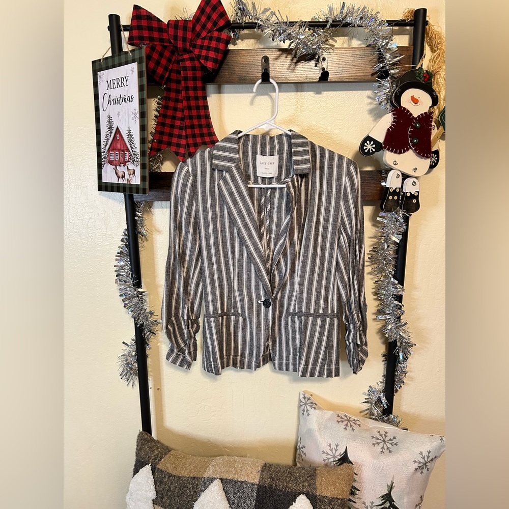 Small (runs like xs/s) Love Tree gray & white striped linen blend blazer